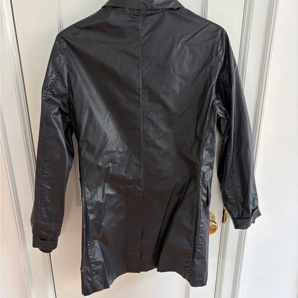 Men's or teens  Black Raincoat with Classic Collar from suit supply. - Picture 2 of 10